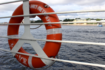 Прогулки на теплоходах по рекам и каналам Санкт-Петербурга; прогулки по рекам и каналам Санкт-Петербурга; экскурсии по рекам и каналам спб; экскурсии в питере на теплоходах по рекам и каналам