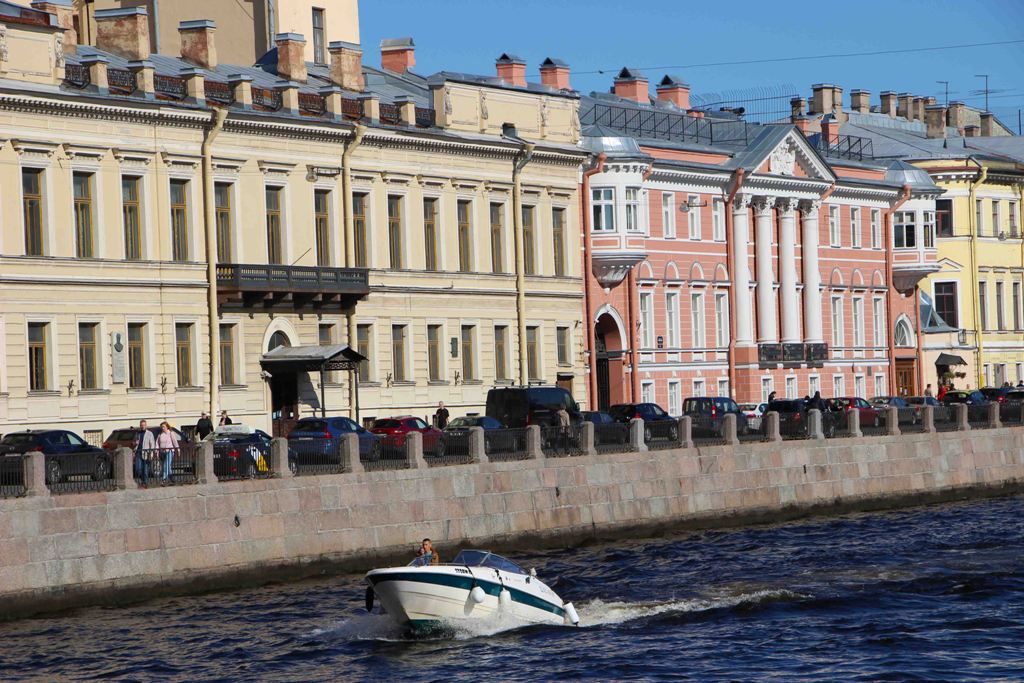 arenda rechnogo katera sankt peterburg 2021
