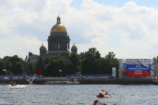 Теплоходные прогулки на День ВМФ