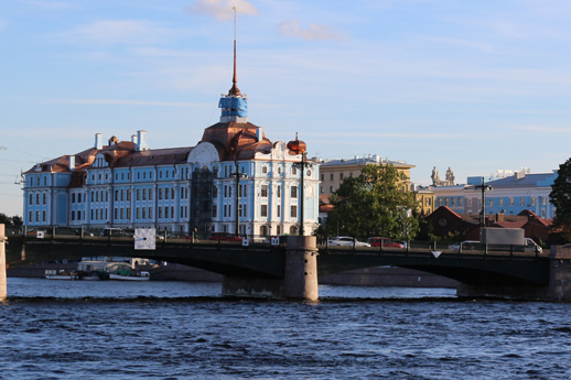 Водные экскурсии в Санкт-Петербурге, водные экскурсии по рекам и каналам, водные экскурсии по Неве, водные прогулки на развод мостов