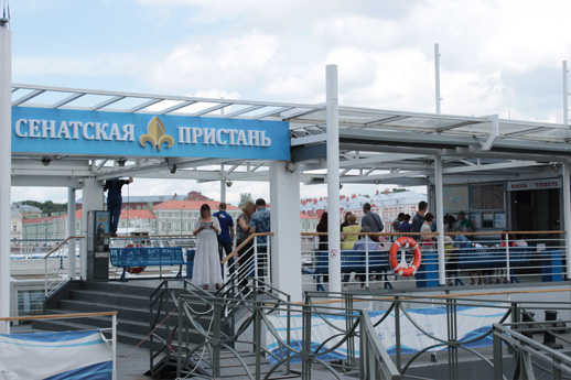 Сенатская пристань у "Медного всадника"