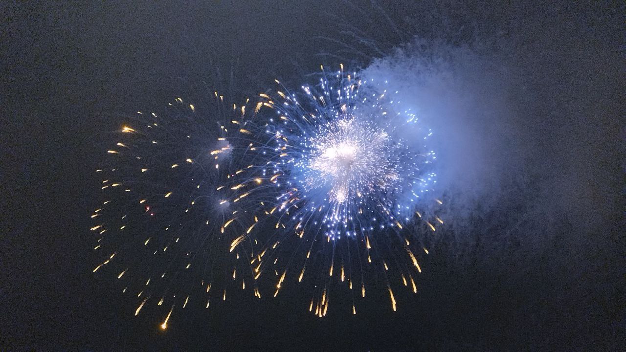 Салют на 9 мая 2025 над Невой на теплоходах