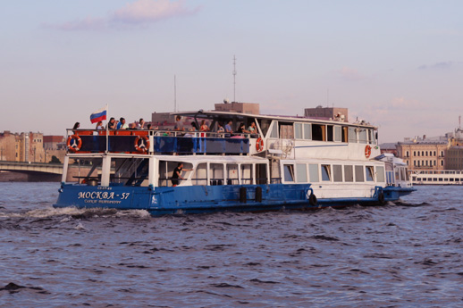 Водные экскурсии в Санкт-Петербурге, водные экскурсии по рекам и каналам, водные экскурсии по Неве, водные прогулки на развод мостов
