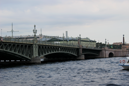 Водные экскурсии в Санкт-Петербурге, водные экскурсии по рекам и каналам, водные экскурсии по Неве, водные прогулки на развод мостов
