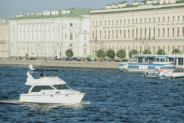 аренда катера на развод мостов