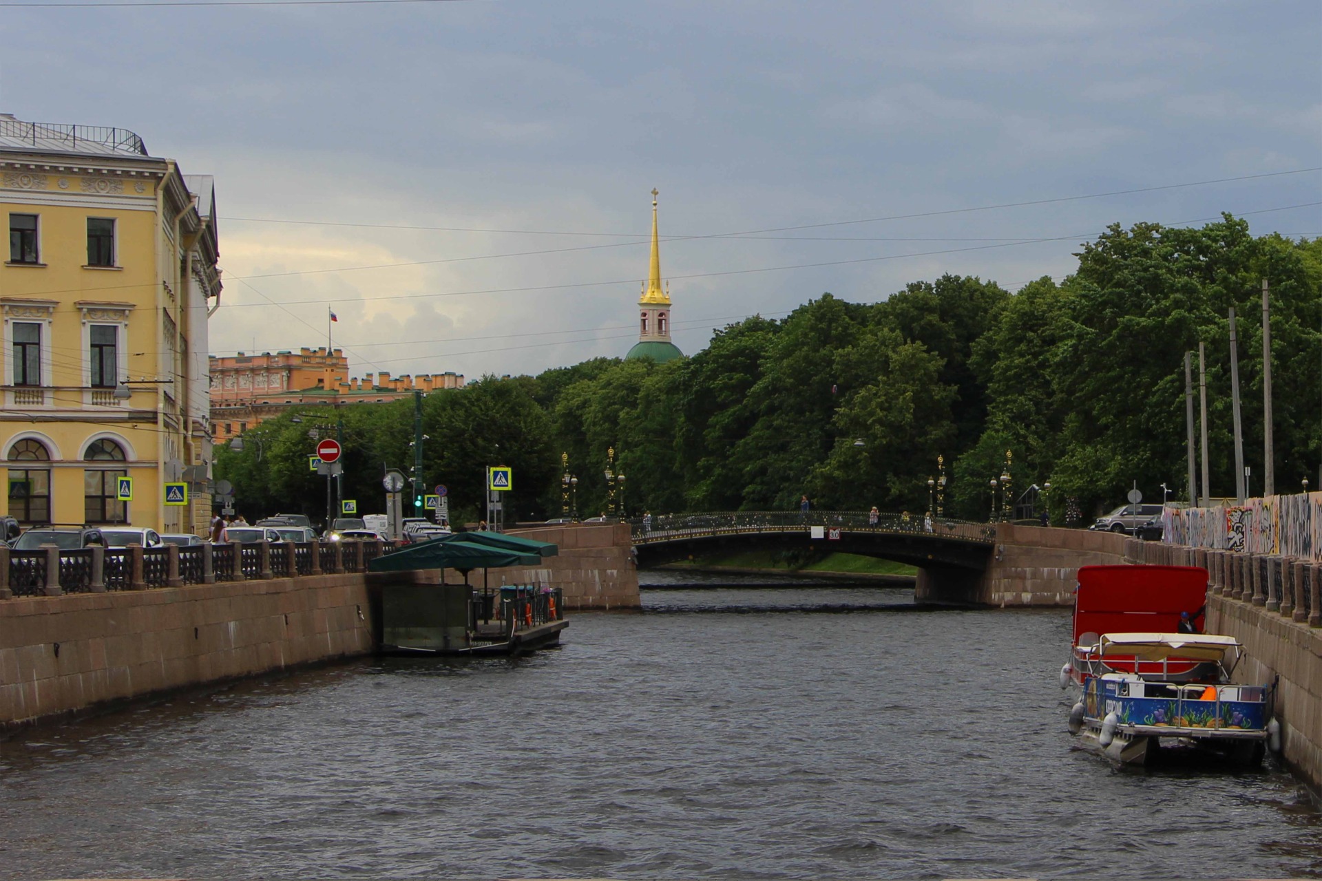 Водные экскурсии в Санкт-Петербурге, водные экскурсии по рекам и каналам, водные экскурсии по Неве, водные прогулки на развод мостов