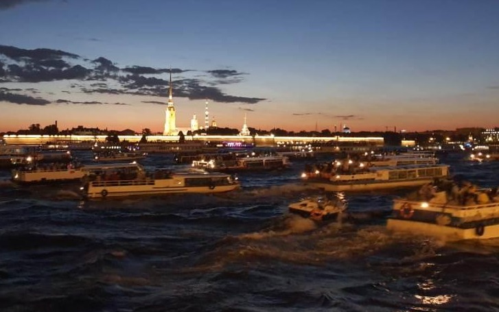 Водные экскурсии в Санкт-Петербурге, водные экскурсии по рекам и каналам, водные экскурсии по Неве, водные прогулки на развод мостов